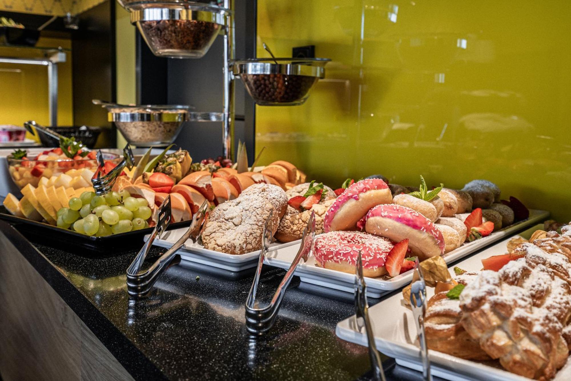 Ea Congress Hotel Aldis Hradec Králové Екстериор снимка