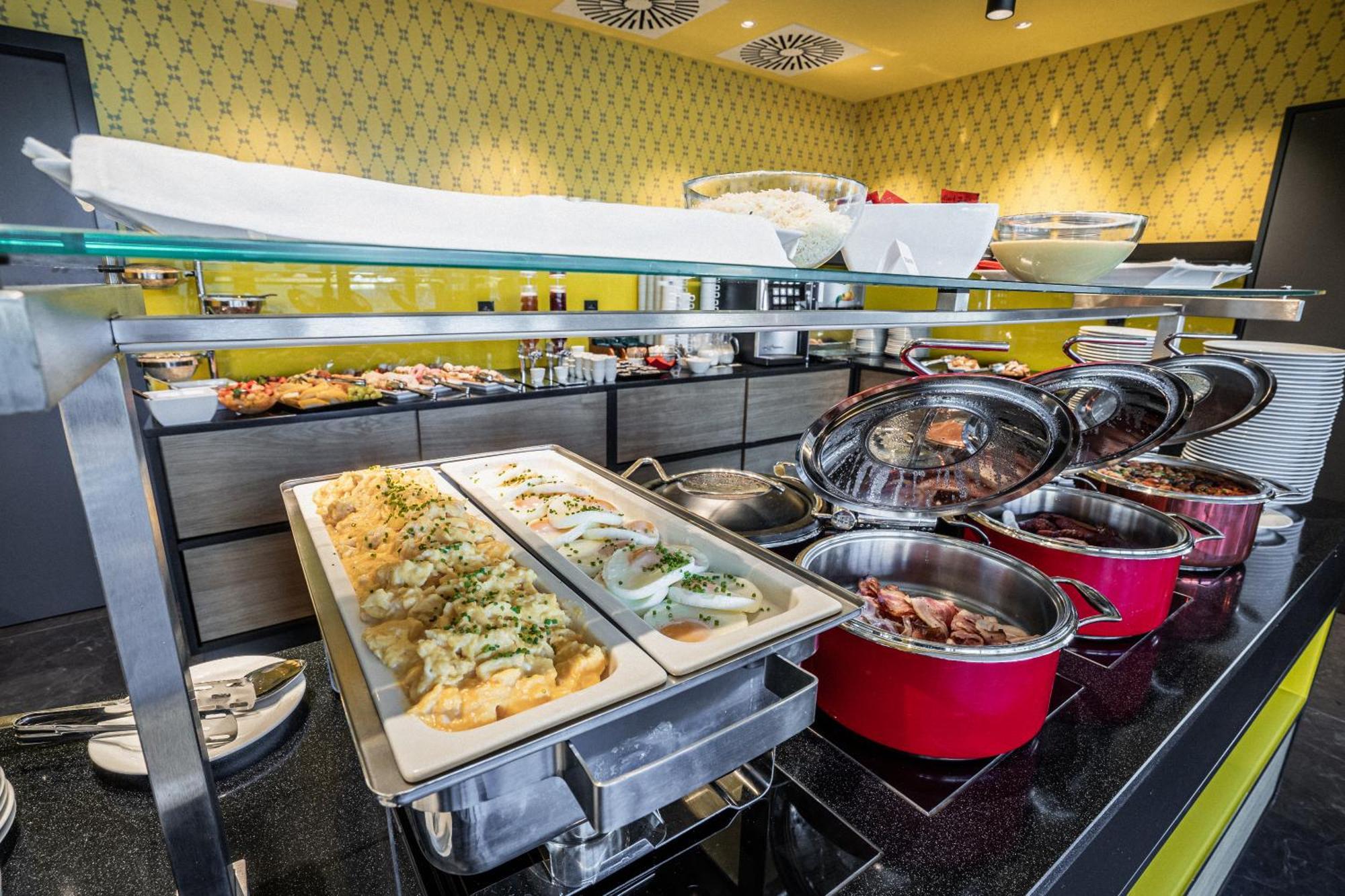 Ea Congress Hotel Aldis Hradec Králové Екстериор снимка