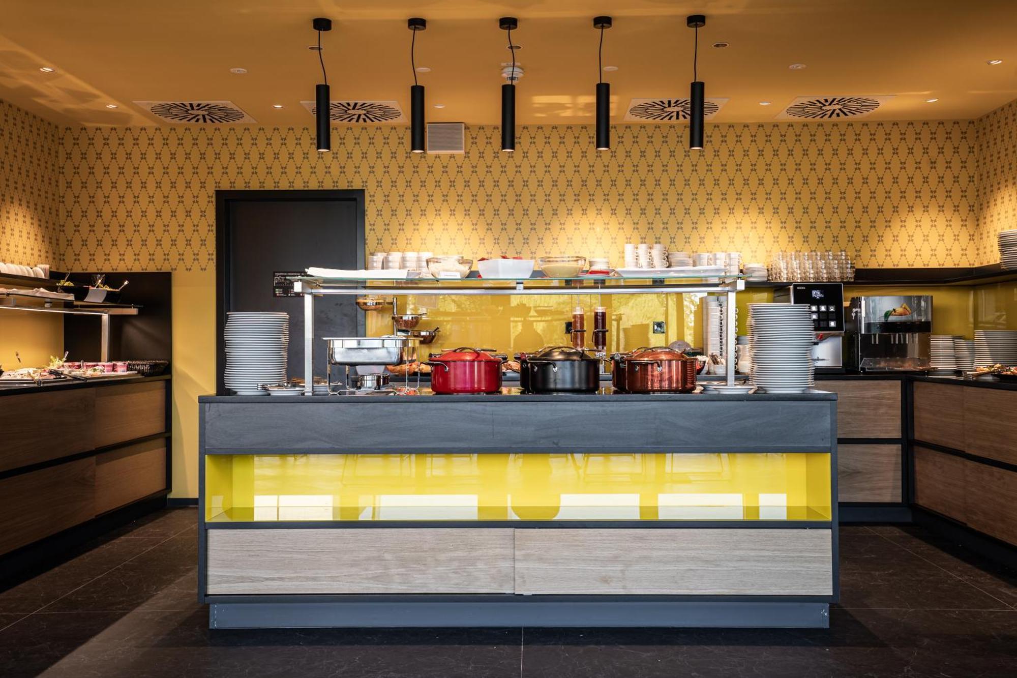Ea Congress Hotel Aldis Hradec Králové Екстериор снимка